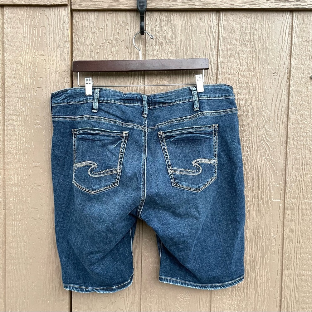 Silver Jeans Women’s Shorts Denim Suki Bermuda Distressed Stretch Plus Size 20 - Picture 3 of 10